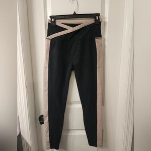 Beyond yoga leggings size M